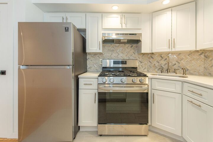 Property Photo:  6405 Blvd East Unit B1  NJ 07093 