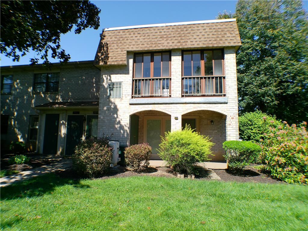 Property Photo:  2946 Aronimink Place 2946  PA 18062 