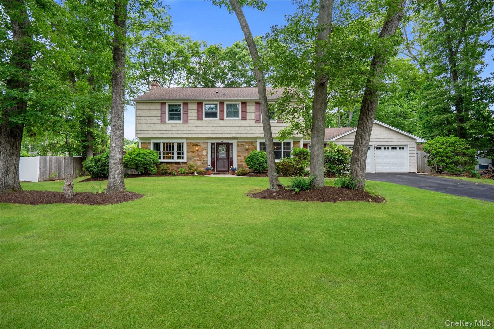 Property Photo:  3 Palfrey Street  NY 11790 