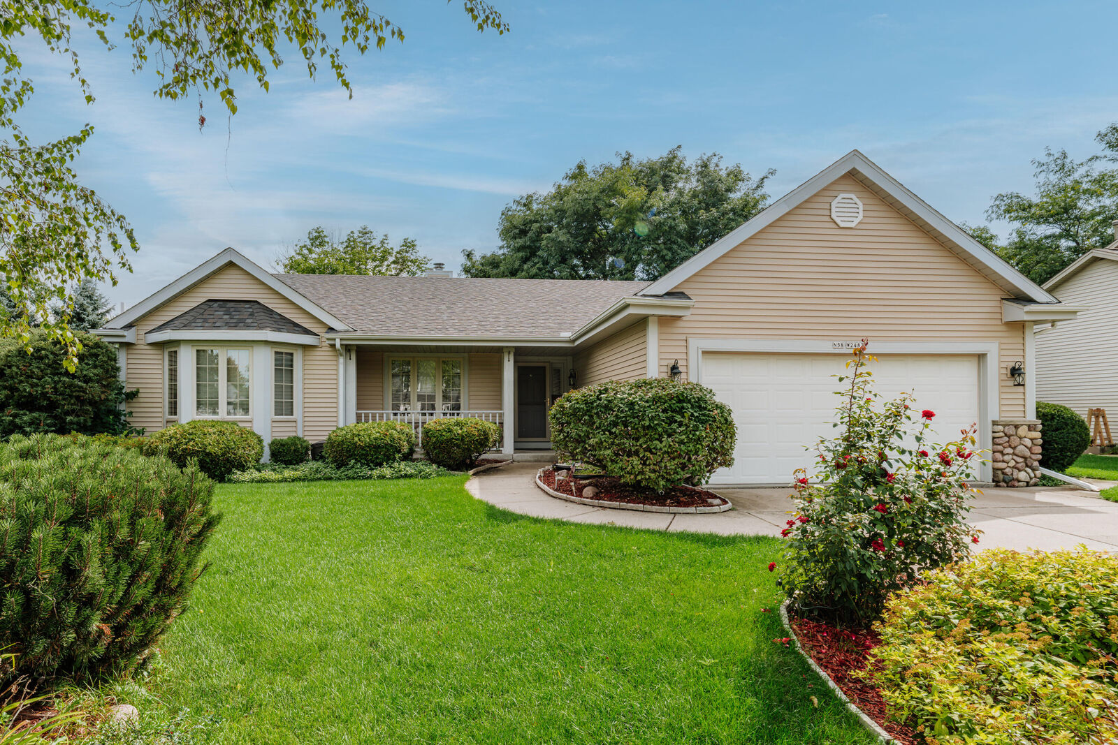 Property Photo: N58w24835 Cardinal Ct WI 53089