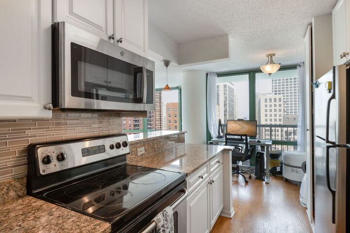 Property Photo: 111 W Maple Street 1601 IL 60610