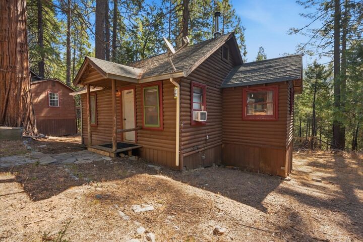 Property Photo:  22987 N Tuolumne Road  CA 95383 