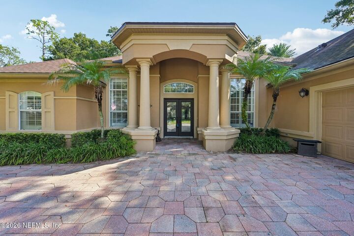 Property Photo: 1553 Nottingham Knoll Drive FL 32225