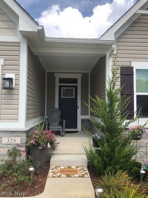 Property Photo:  325 Kelley Drive  OH 44056 