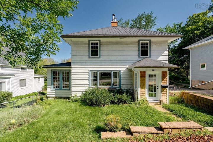 Property Photo:  197 Main Street Street  NS B4N 1J6 