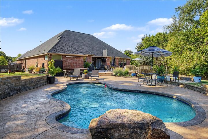 Property Photo: 13187 Rusty Blackhaw Court AR 72762