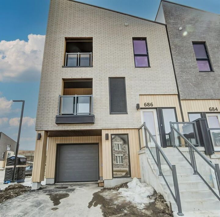Property Photo:  686 Benninger Drive  ON N2E 0H8 