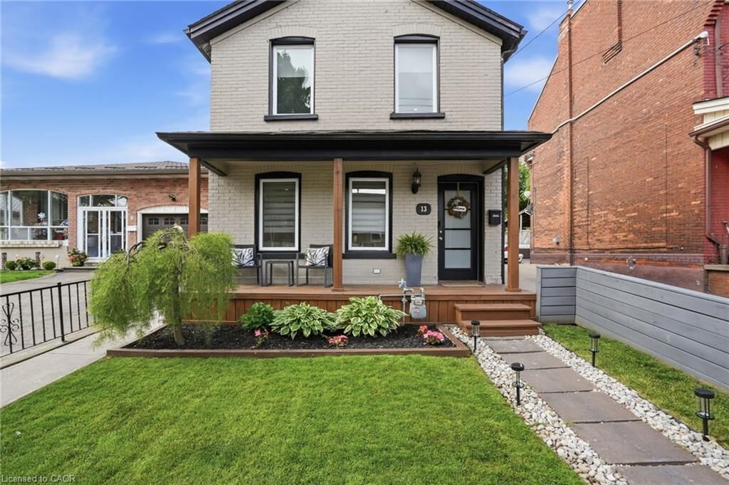Property Photo:  13 Picton Street W  ON L8L 1E1 