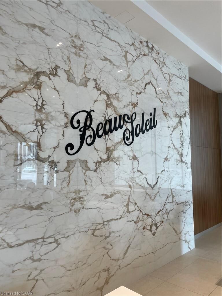 Property Photo:  2069 Lakeshore Road 706  ON L7R 1E2 