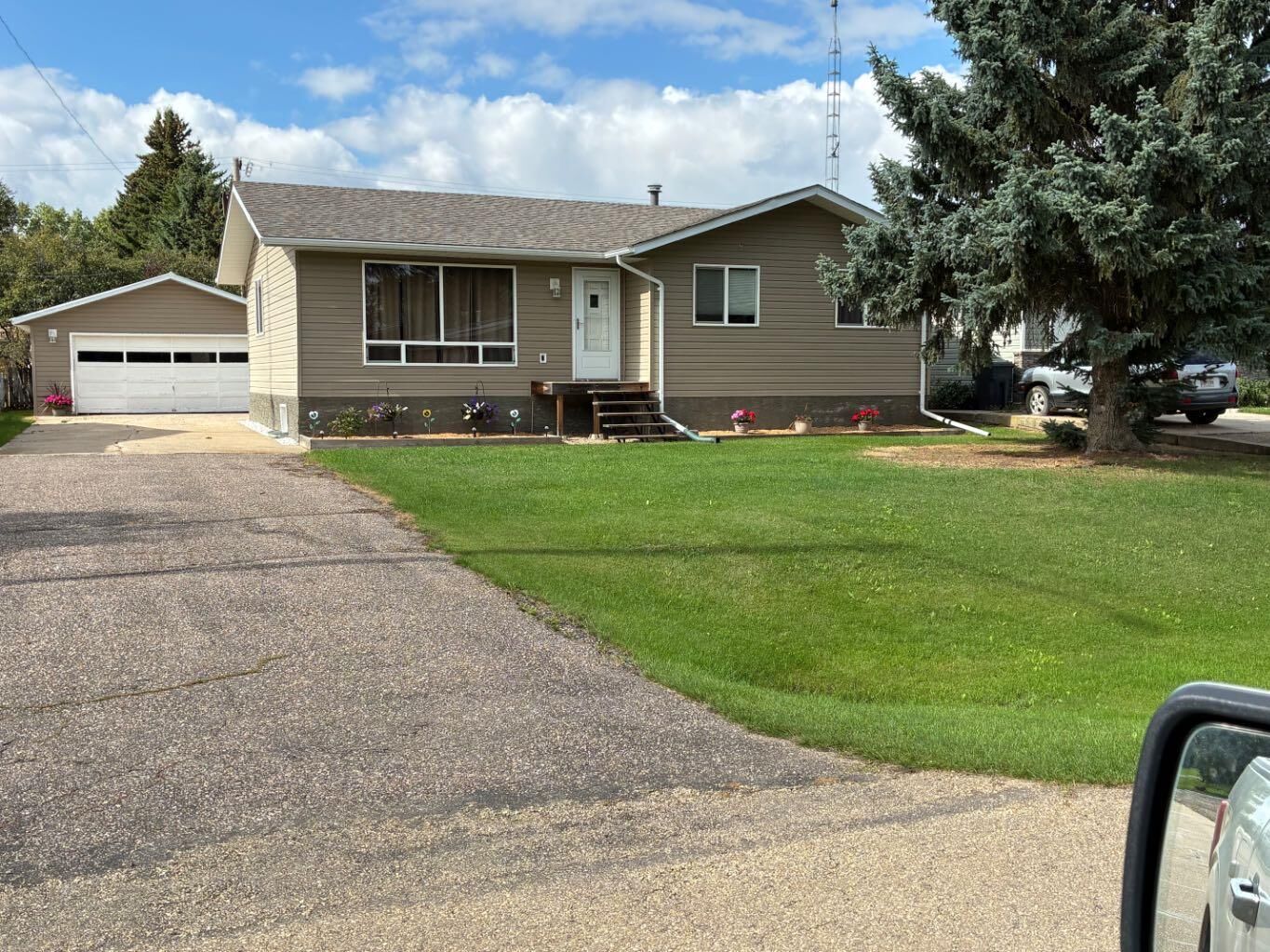 Property Photo:  5120 54 Street  AB T0B 2W0 