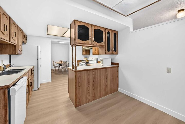 Property Photo:  3730 50 Street NW 308  AB T3A 2V9 
