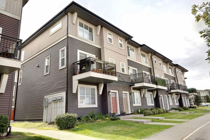 Property Photo:  6415 128 Avenue NE  AB T3N 1E6 