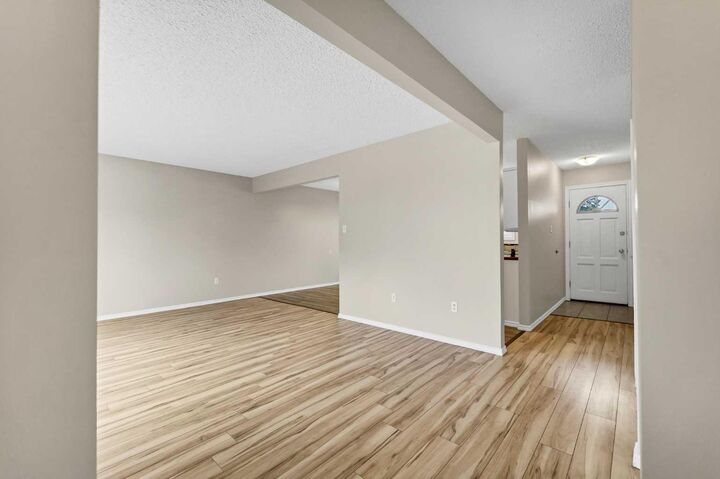 Property Photo:  218 Carry Drive SE  AB T1B 1N5 