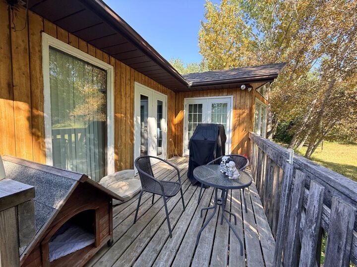 Property Photo:  505 1 Avenue  SK S0M 0W0 