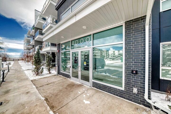Property Photo:  550 Belmont Street SW 4414  AB T2X 5Y9 