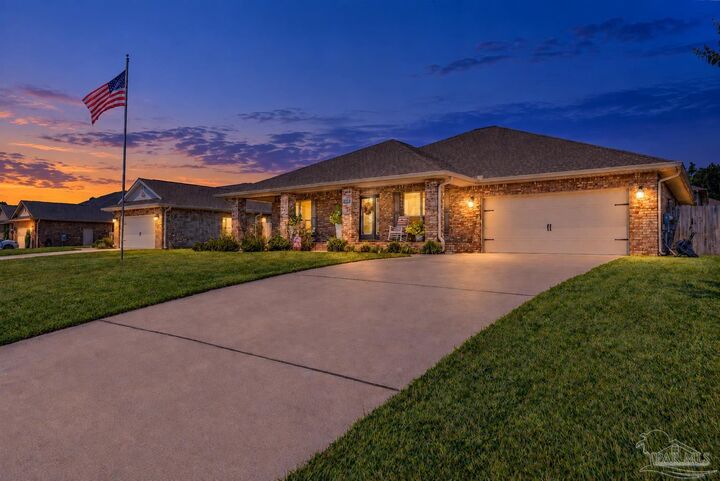 Property Photo: 5745 Burr St FL 32570