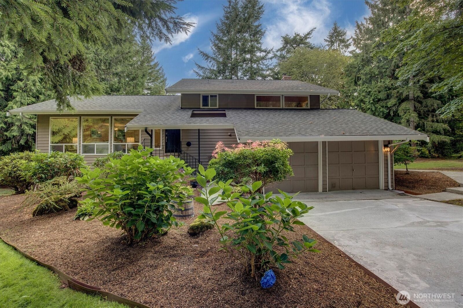 Property Photo: 15724 168th Avenue NE WA 98072
