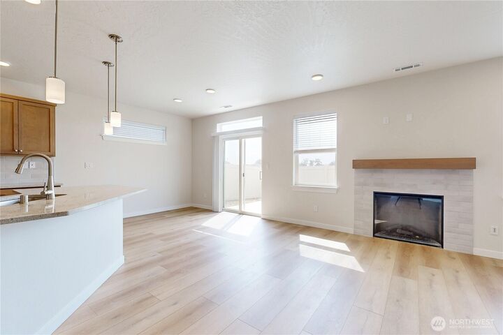 Property Photo:  1451  Pat Avenue  WA 99362 