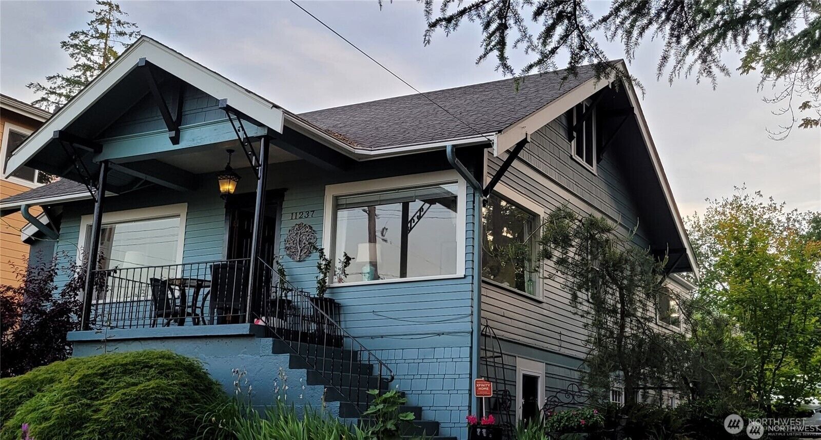 Property Photo: 11237 84th Avenue S WA 98178