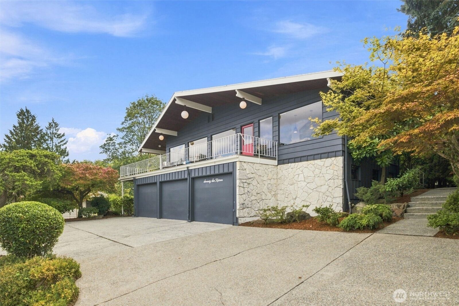 Property Photo:  7615 S 115th Street  WA 98178 