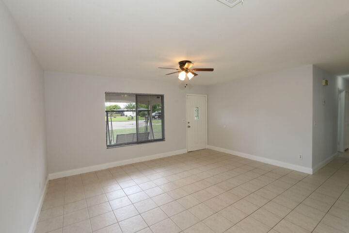 Property Photo:  400 SW Ruffner Court  FL 34953 