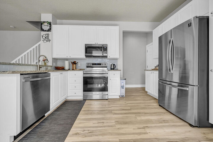 Property Photo: 1106 Pinewood Lake Court FL 33415