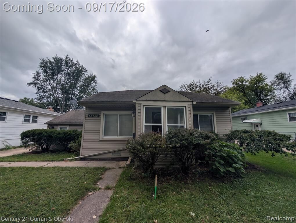 Property Photo:  18439 Norborne  MI 48240 