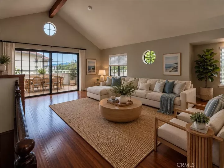 Property Photo:  2217 Mathews  CA 90278 