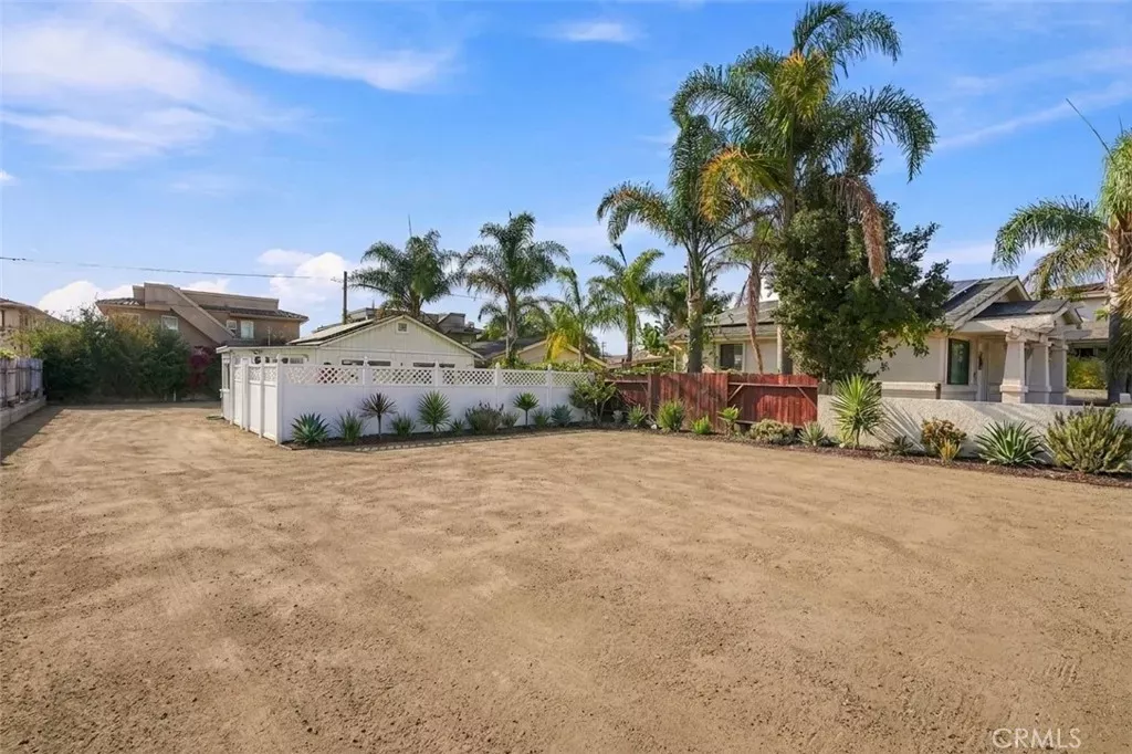 Property Photo: 345 N 4th CA 93433