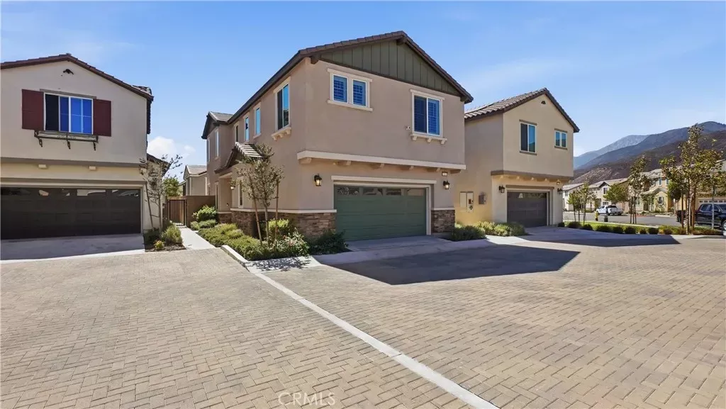 Property Photo:  16281 Castello Lane 2  CA 92336 