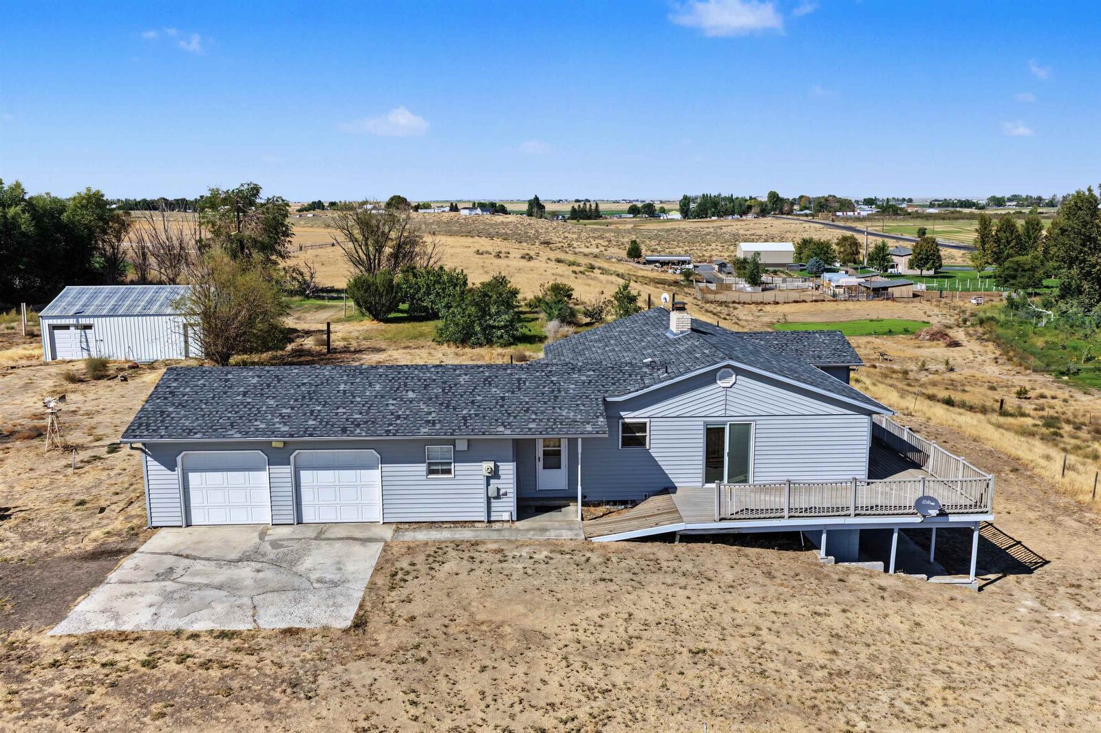Property Photo: 4874 NE Rd 3 Rd WA 98837