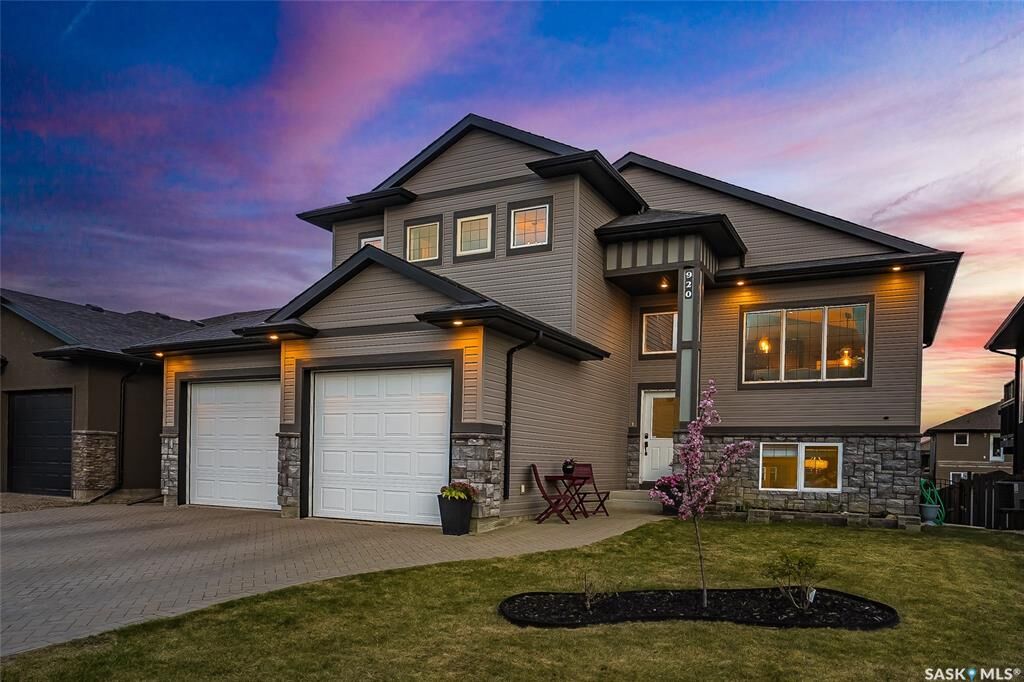Property Photo:  920 Coppermine Way  SK S0K 2T0 