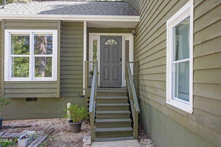 Property Photo:  9 Lark Circle  NC 27517 
