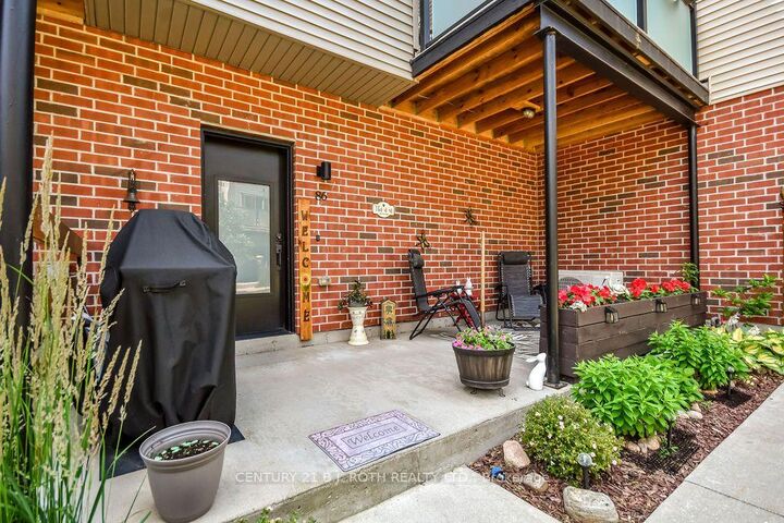 Property Photo:  369 Essa Road 86  ON L4N 9C8 