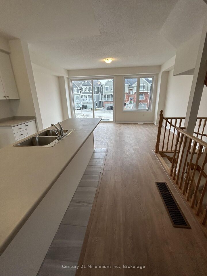 Photo de la propriété: 31 Surf Drive ON L9Z 0G3