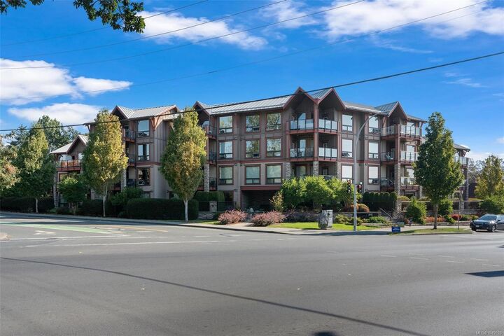 Property Photo:  4529 West Saanich Rd #101  BC V8Z 3G3 