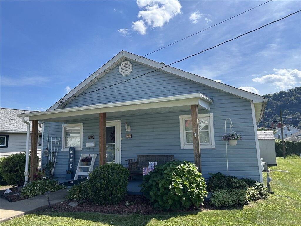 Property Photo:  534 Grant St  PA 15144 