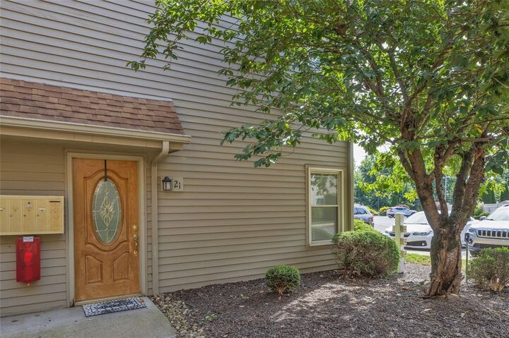 Property Photo: 1266 Norberry Ct 21 PA 16066