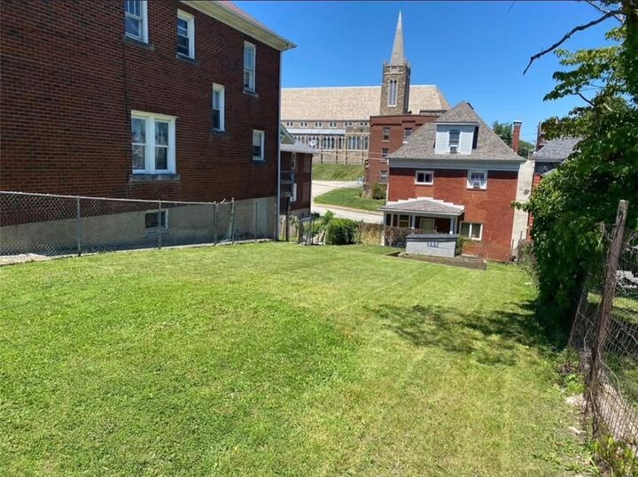 Property Photo: 522 Patton Ave PA 15644