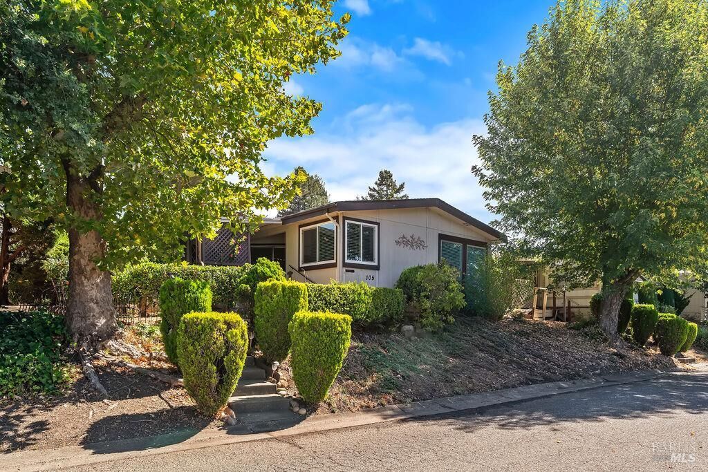 Property Photo:  105 Glenoak Court  CA 95409 