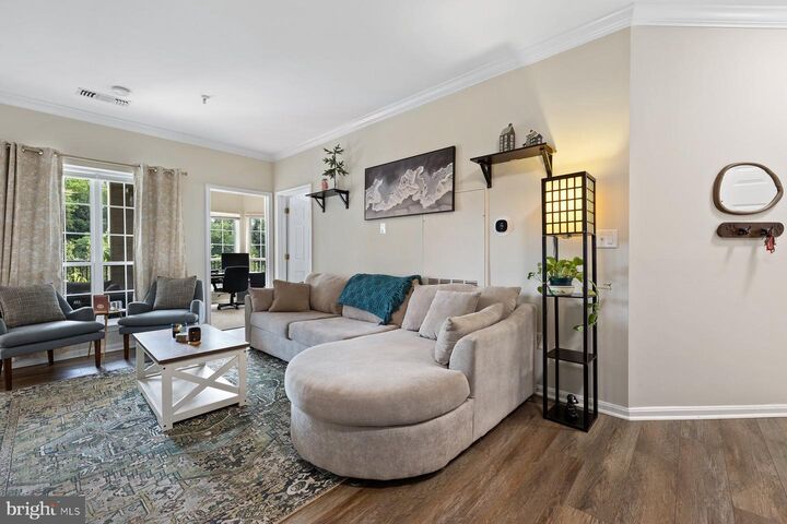 Property Photo: 4550 Strutfield Lane 2111 VA 22311