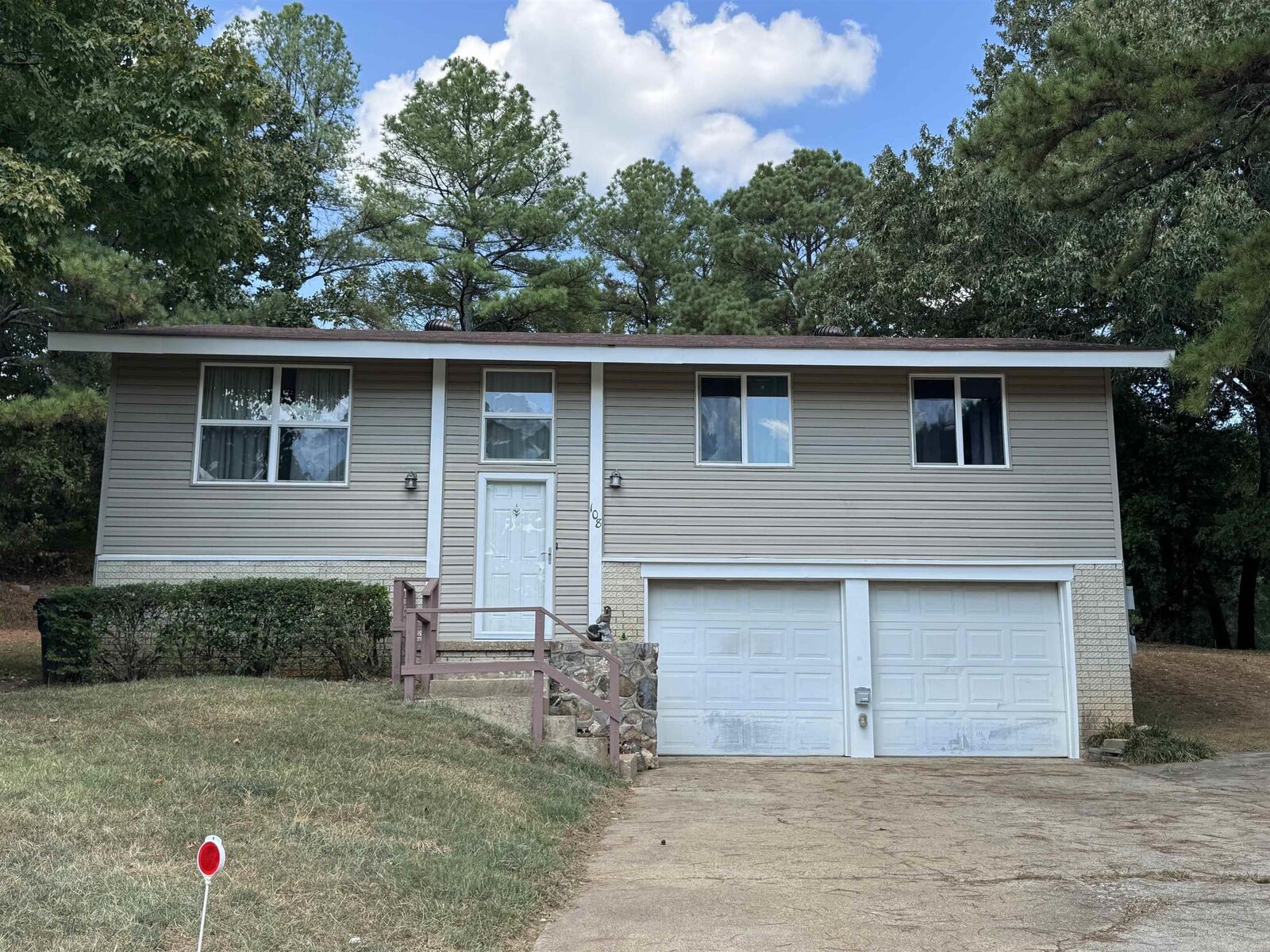Property Photo: 108 Gareth Court AR 71913