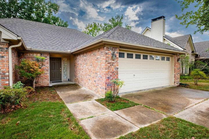 Property Photo: 210 Chantilly Circle AR 72113