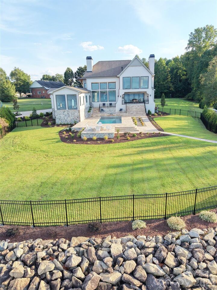 Property Photo: 7679 Rabbit Circle NC 28037