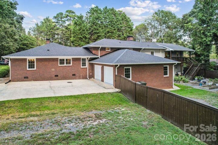 Property Photo:  1729 Lumpkin Circle  SC 29732 