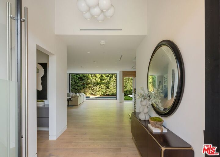 Property Photo:  1390 Morningside Way  CA 90291 