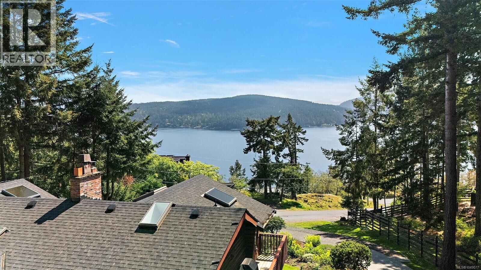 Property Photo: 539 Bayview Place BC V9L 5X7