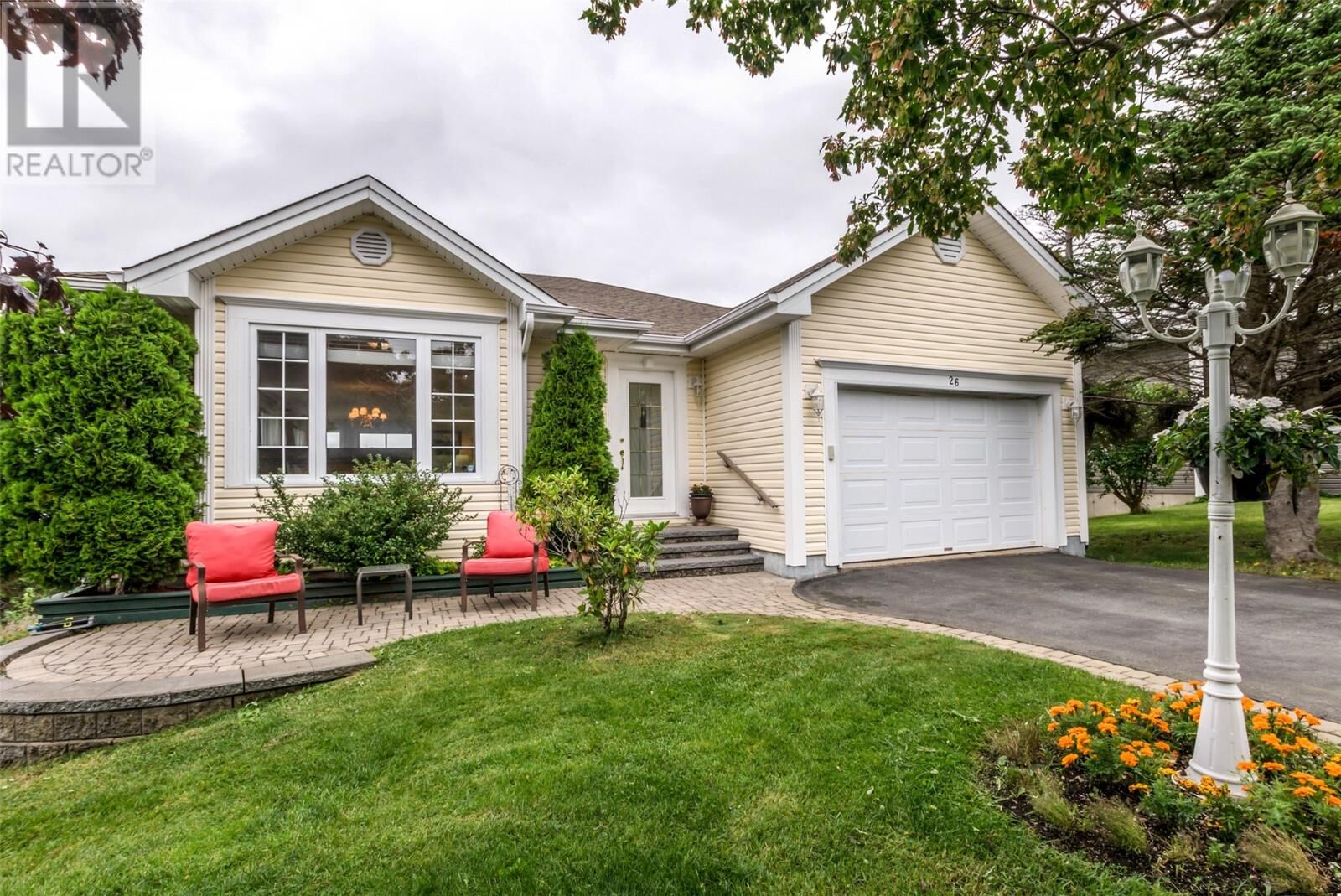 Property Photo:  26 Spruce Hill Place  NL A1W 5M5 