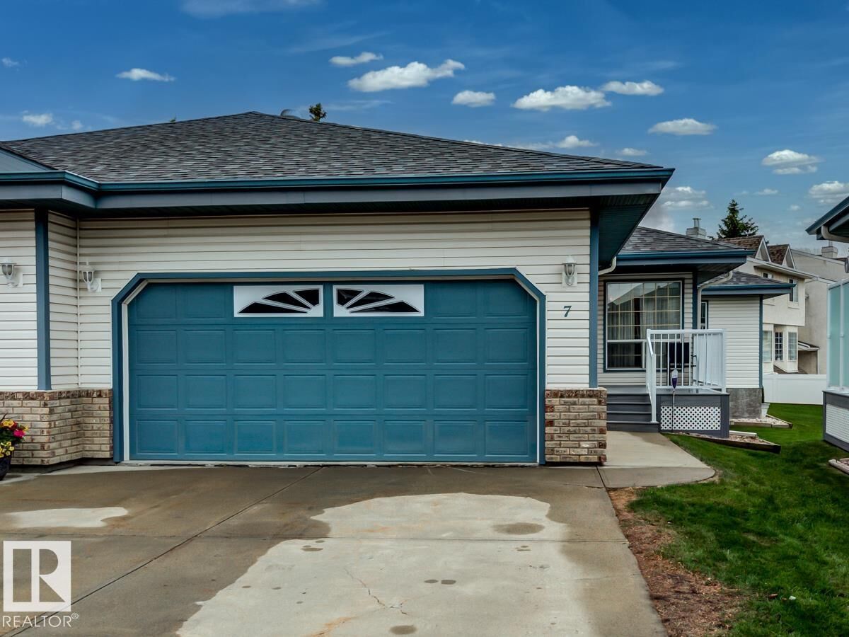 Photo de la propriété:  9731 174 Street NW #7  AB T5T 6G4 
