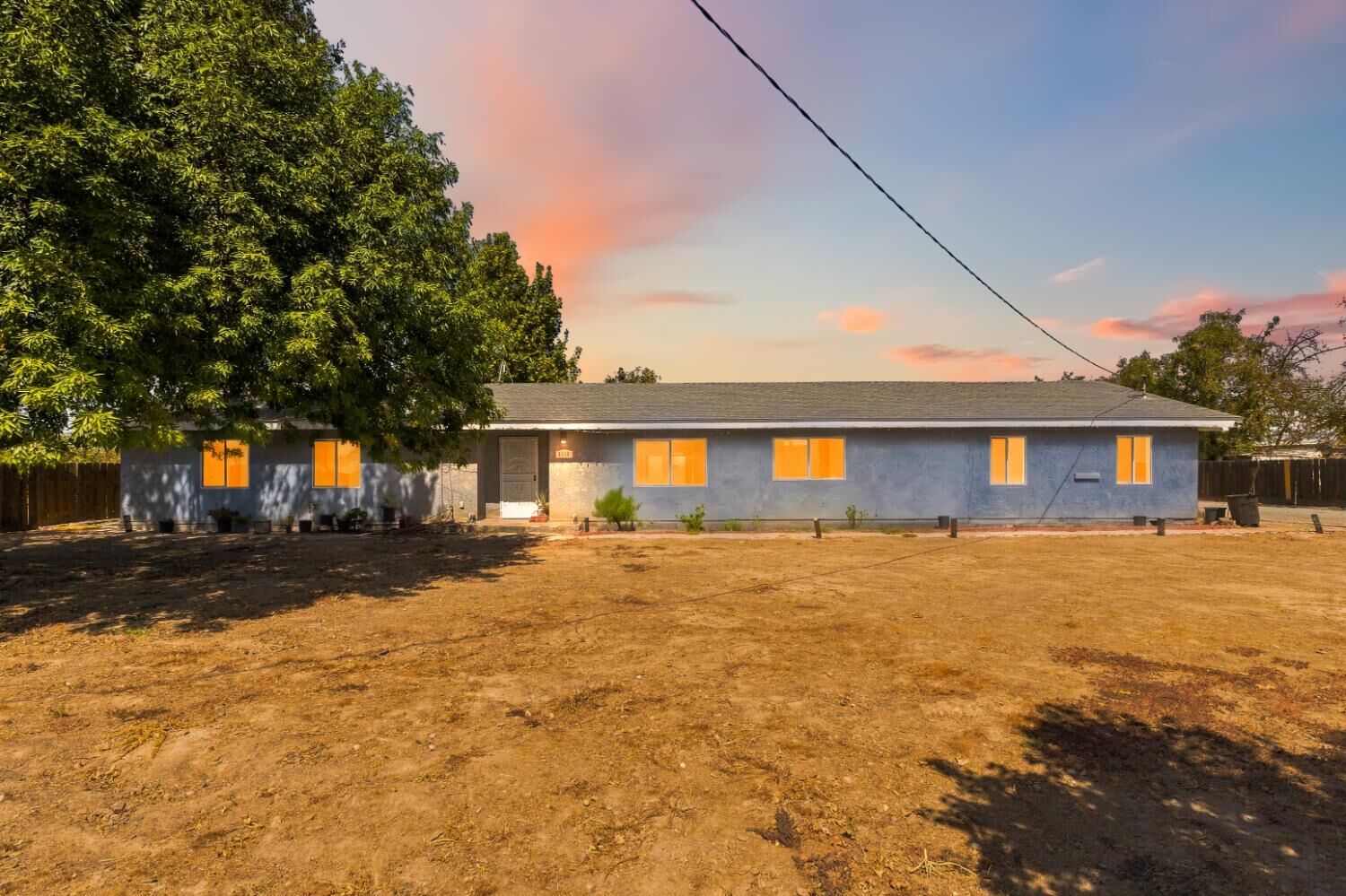 Property Photo: 6110 W Nebraska Avenue CA 93609